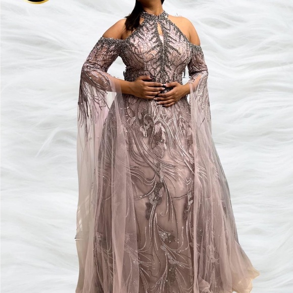 Formal Evening Ball Gown - Picture 2 of 6